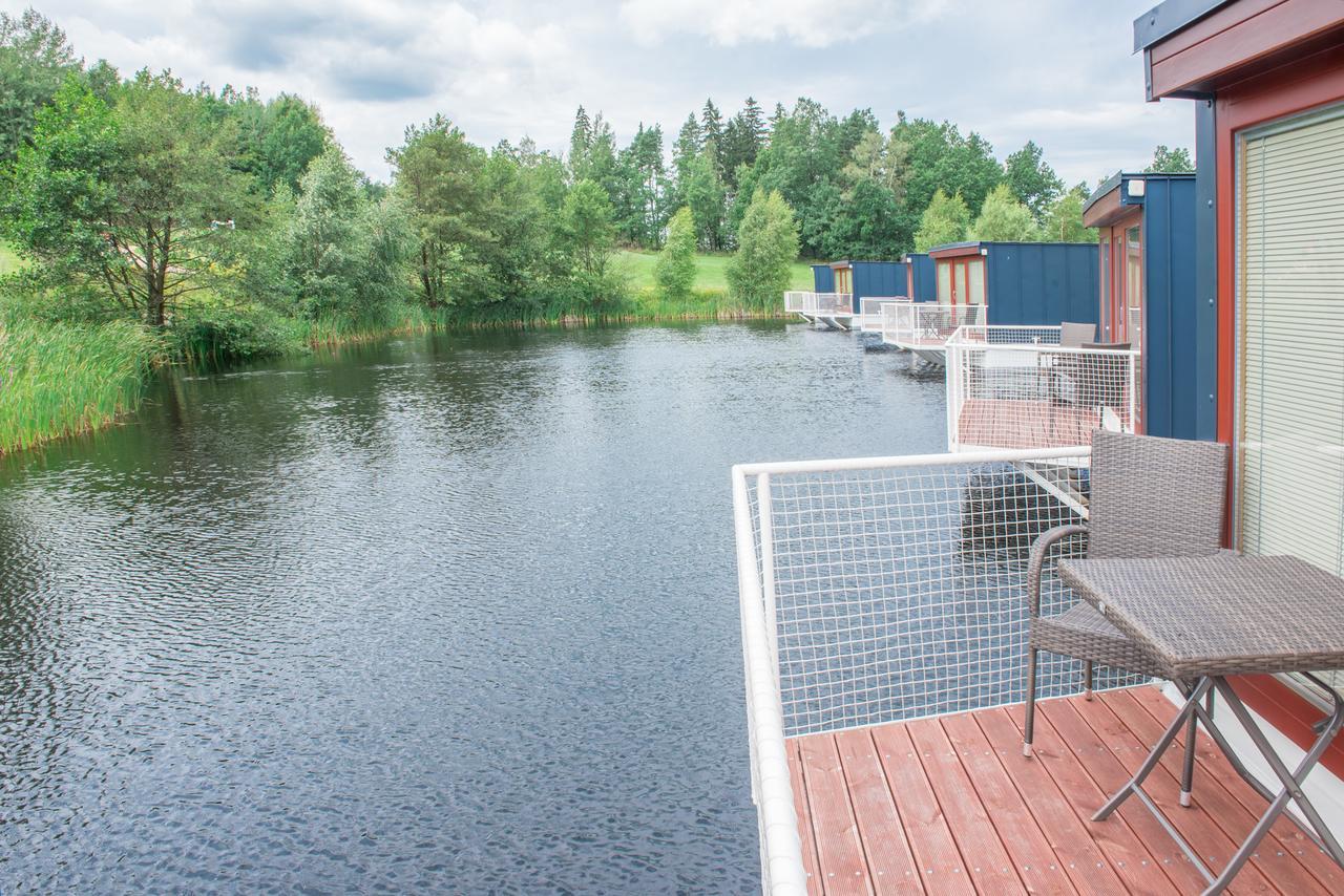 Hausboaty Ypsilon Golf Liberec Hotel Fojtka Exterior photo